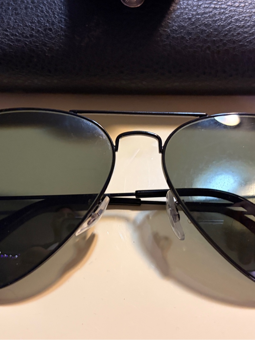 Ray-Ban Authentic Classic Aviator Sunglasses in Black - excellent condition